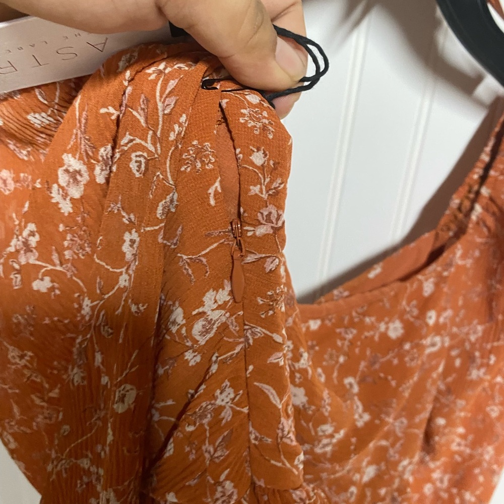 NWT ASTR The Label Rust Multi Floral Puff Sleeve Boho Sweetheart Top S XS - Picture 10 of 11